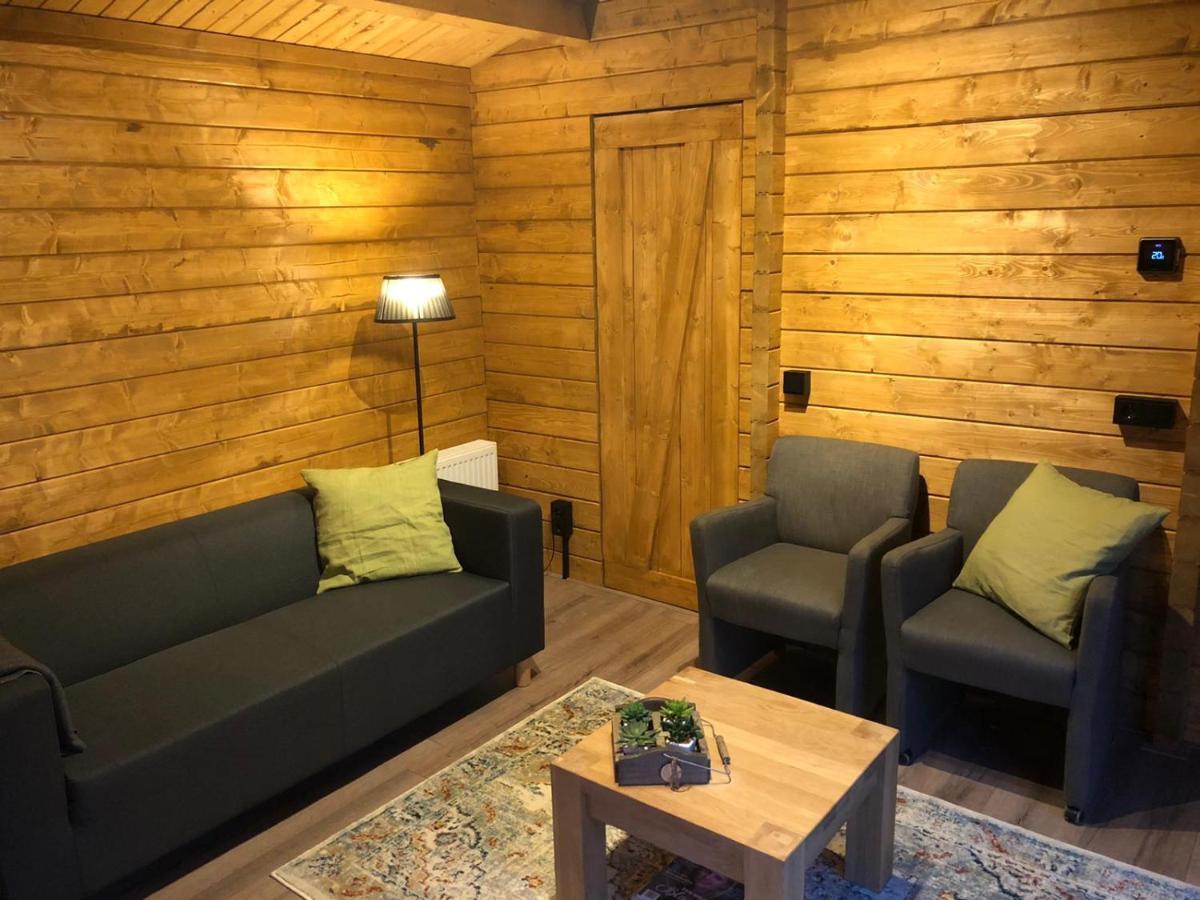 הוילה פוטן 3 Slaapkamer Blokhut Met Opgemaakte Bedden מראה חיצוני תמונה