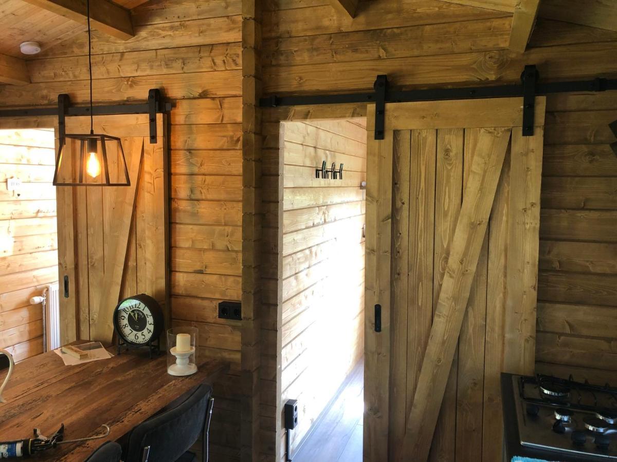 הוילה פוטן 3 Slaapkamer Blokhut Met Opgemaakte Bedden מראה חיצוני תמונה